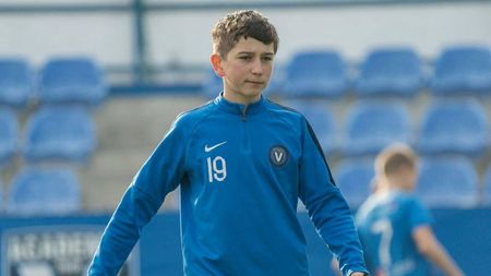 „Micul Hagi” a impresionat la Academia „Regelui”: „Este un jucător foarte tehnic, inteligent! Un foarte bun pasator” | EXCLUSIV