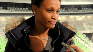 HCM Baia Mare a trimis o adresă către Consiliul Național pentru Combaterea Discriminării, după scandalul de rasism de la meciul cu HC Zalău. Reacția dură a lui Allison Pineau: "Idioți sunt peste tot"