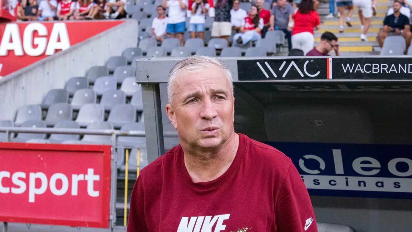 Dezvăluiri despre Dan Petrescu. „E bolnav. A filmat cu mine şi nu se simțea bine. Are o boală care nu-i mai permite să antreneze”