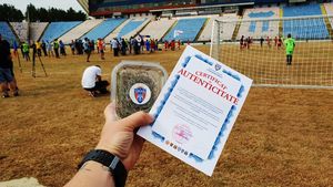 Ultima șansă pentru steliști! Steaua a anunțat că mai pune la dispoziție 1000 de suveniruri: gazon și certificat de autenticitate. Cum poți intra în posesia lor

