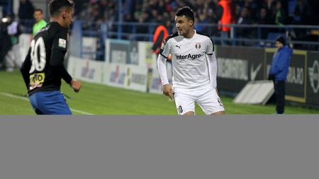 "Astra pierde enorm". Prima reacție a lui Șumudică după transferul lui Budescu. Antrenorul știe ce l-a făcut pe mijlocaș să accepte oferta: "S-a gândit la familie, la viitor"