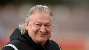 Dănuț Lupu, o nouă reacție care naște controverse despre cine a fost mai bun dintre Gică Hagi și Nicolae Dobrin! „Eu am mai spus că el a fost regele!”