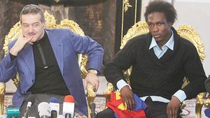 Becali: „Îl cumpăr pe Habibou!"