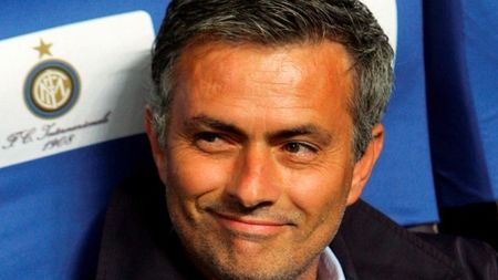 Piți ai grijă: Mourinho vine la România - Franța :)