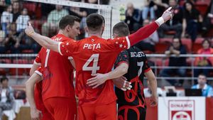 Spectacol total. Începe marea bătălie pentru titlu la volei masculin: Dinamo vs Corona Brașov