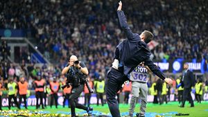 Ce bucurie nebună pentru Cristi Chivu! A fost la un pas să se accidenteze după ce a ieșit campionul Italiei cu Inter