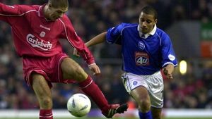 Din naționala Angliei, în ringul de box!** Povestea care face înconjurul globului! "E IDOLUL meu!" Viața sa, scenariul unui film de Oscar