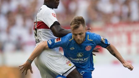 Clipe grele pentru Alex Maxim! Românul a văzut de pe banca de rezerve meciul cu VfB Stuttgart, fosta lui echipă. Mainz e în zona fierbinte din Bundesliga


