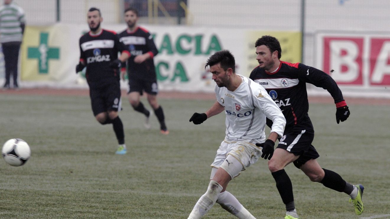 Corona își betonează defensiva înaintea meciului cu Astra: Andrei Poverlovici, ultima achiziție a brașovenilor