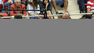 Dinamo pierde incredibil la Elverum cu două goluri luate în mai puțin de 20 de secunde. Campioana României a avut două șanse în final, victorie și egal, dar a plecat fără puncte din Norvegia