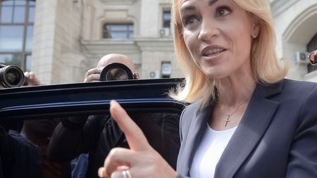 Nu a venit la parada de 1 Decembrie, iar azi a fost văzută! Unde a fost surprinsă Gabriela Firea, la o zi după cea mai mare sărbătoare a românilor
