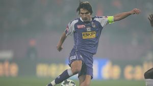 Alexa:** "Tușierul mi-a zis la pauză că se retrage dacă a fost penalty! Sper să se țină de cuvânt!"