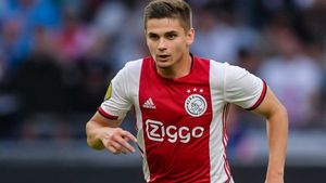 Veste proastă pentru Răzvan Marin! Campionatul din Olanda s-a terminat, dar Ajax nu a fost desemnată campioană deși se află pe primul loc
