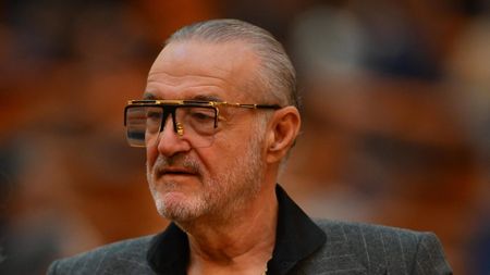 Gigi Becali a intrat în direct și a făcut anunțul înainte de FCSB – Rapid: „Nu riscăm”