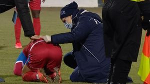 Moment haios în timpul partidei FC Botoșani - FCSB. Cum a reacționat doctorița formației moldovene când Al Mawas a fost lovit într-un loc sensibil | VIDEO