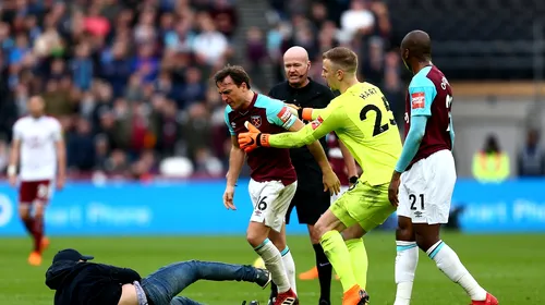 Suporterii lui West Ham n-au mai suportat situația în care a ajuns clubul! Jucătorii au fost trași la răspundere în timpul ultimului meci, pierdut cu 3-0. VIDEO | Proprietarii echipei au fost la un pas să fie linșați de mulțimea furioasă