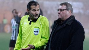 Mureșan, de un cinism nebănuit după meciul cu Sibiu: "Fără eroarea lui Petrescu, nu câștigam cu Voința!" Șeful clujean îl critică pe Beto