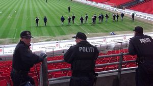 Noi cu "Desfigurel Mutrea", ei cu civilizația!** INEDIT: poliția daneză ne face să părem din epoca de piatră cu măsurile luate înainte de meciul Copenhaga - Stuttgart