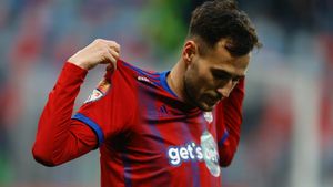 Bogdan Chipirliu, ”nașul” lui Dinamo! Atacantul Stelei, o nouă seară de grație și goluri contra rivalei: ”Îmi plac aceste meciuri.” Schimb de replici cu Ovidiu Burcă