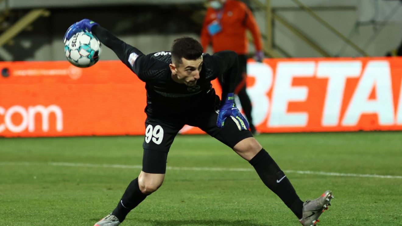 Adevăratul motiv pentru care Andrei Vlad nu a vrut, de fapt, să plece de la FCSB la Universitatea Craiova! Totul se rezumă la bani | EXCLUSIV