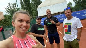 Simona Halep, antrenament „live” pentru fanii săi, dar și pentru antrenorul Darren Cahill. Ce a spus jucătoarea din România și de ce s-a terminat rapid ședința de pregătire | VIDEO