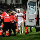 Imagini incredibile cu Romario Benzar, după ce Hakim Abdallah l-a lovit cu piciorul în cap! Fotbalistul de la FC Botoșani a fost scos cu ambulanța de pe teren