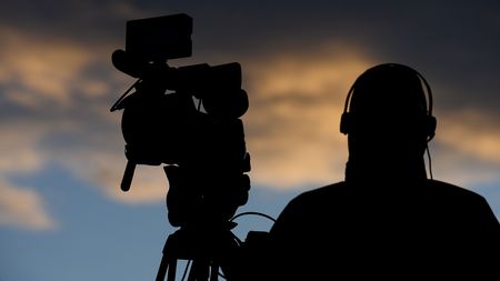 UPDATE Oficialii Look TV dezmint informația conform căreia ar fi ajuns la un acord verbal cu RCS & RDS: "Cu Romtelecom negociem în continuare. Nu există niciun fel de negociere cu RCS & RDS". Comunicatul oficial