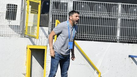 Adrian Mihalcea surprinde după prima victorie din play-out: „Eu nu mă uit în clasament! Am stat în izolare ca proștii”. Cum l-a pregătit pe Valentin Borcea, debutantul scos de pe teren după doar un minut
