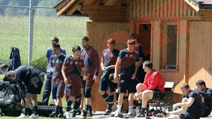 "Tragem tare ca să nu avem probleme în campionat"** Ionescu: "Sunt refăcut după operație, vreau să joc"