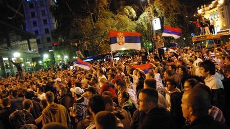 FOTO** Sârbii au ieșit pe străzi pentru a sărbători calificarea