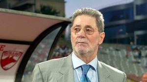 „A trecut coasa pe lângă mine! Am auzit operația pe viu”. Cornel Dinu, declarație-eveniment după ce a suferit o intervenție chirurgicală. Ce îl sfătuiește pe Mircea Lucescu. EXCLUSIV