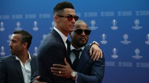Bomba finalului de an: Cristiano Ronaldo se poate retrage din fotbal! Fostul coechipier Patrice Evra este cel care a făcut anunțul uluitor: „Am vorbit cu el!”