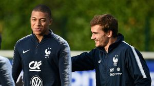 Caz incredibil în Franța. Autoritățile au interzis ca un copil, recent născut, să poarte numele Griezmann Mbappe