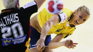 INTERVIU EURO 2014 | Fizic, în Ungaria. Cu gândul acasă. Căpitanul naționalei Ucrainei, Anastasia Pidpalova: "E greu să joci în condițiile astea. Ne gândim tot timpul la familiile noastre"