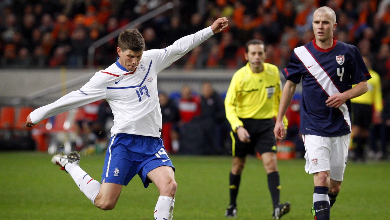 VIDEO** Cum să inventezi un gol: Trei pase și o deviere!