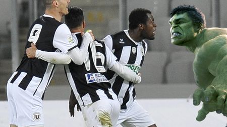 A jucat atacant, dar în retur va fi fundaș central. INTERVIU cu Gravenberch, "Hulk" al lui "U" Cluj: "Cred că aș fi bun și la kickbox. Îmi plăceau desenele cu Hulk"