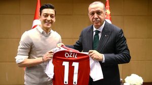 Erdogan a pus mâna pe telefon și l-a sunat pe Ozil! Ce i-a transmis președintele Turciei după scandalul care l-a făcut să se retragă de la naționala Germaniei