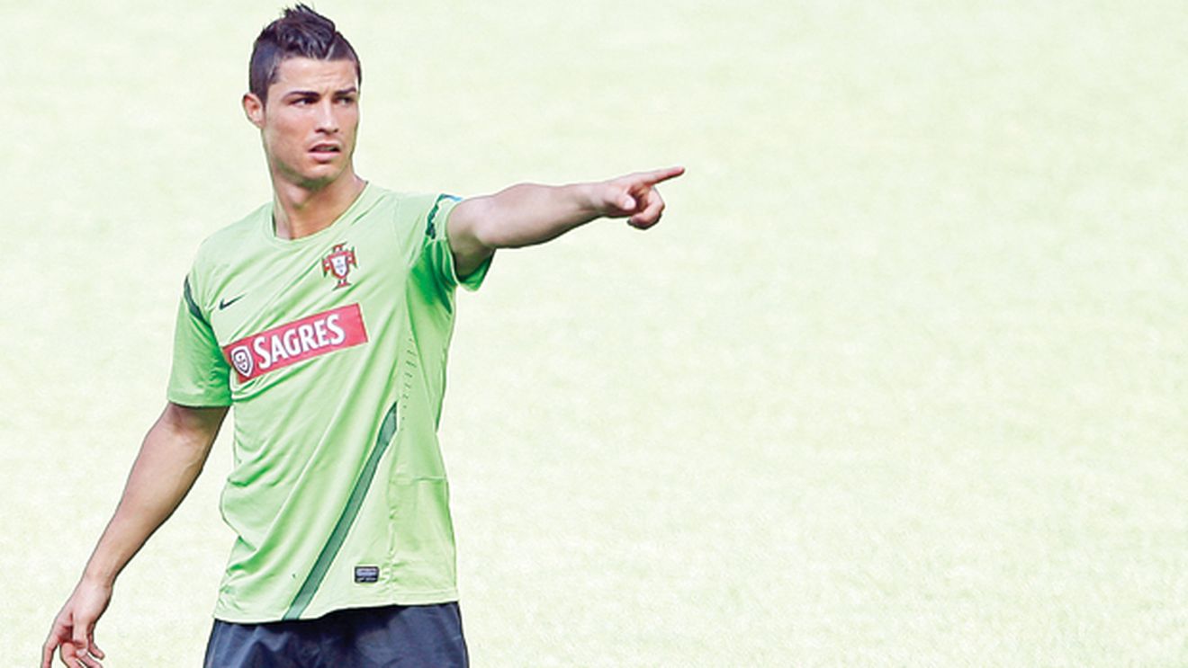 "Spania e favorită"