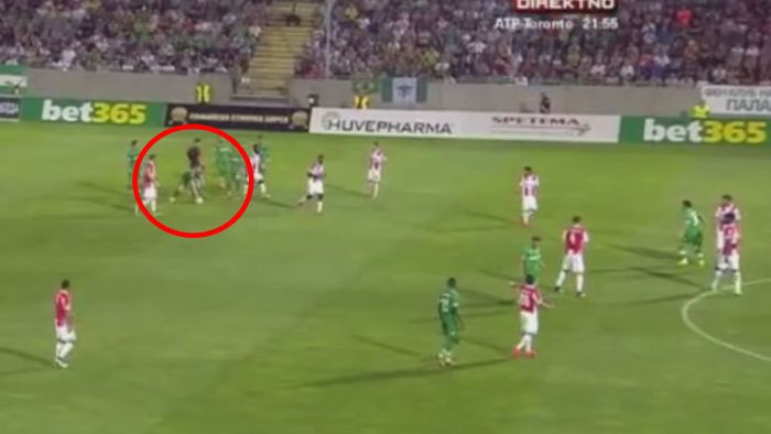 GOOOOOL Keșeru, din pasa lui Moți! VIDEO GENIAL | Fundașul român a păcălit toată echipa Stelei Roșii Belgrad la această fază. Cum a bătut lovitura liberă