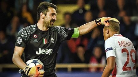 "Când eram tânăr uram chestia asta..." Buffon, definiția unui caracter imens! Legenda lui Juve a explicat de ce a făcut schimb de tricouri cu Mbappe după meciul de la Monaco