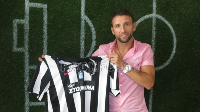 Răzvan Raț, decisiv pentru PAOK. A dat două pase de gol în meciul care poate aduce titlul echipei sale după 30 de ani