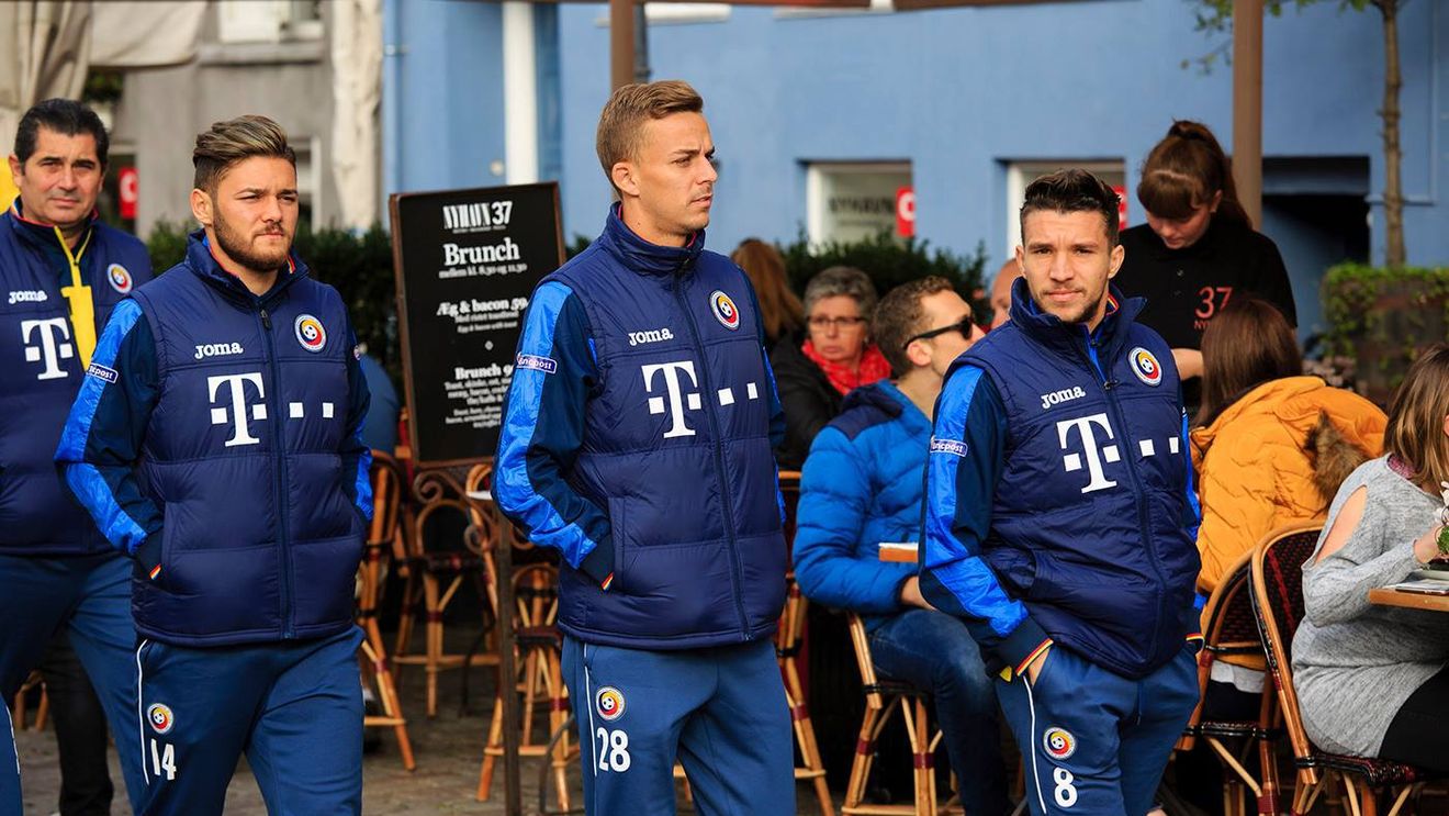 FOTO | Cosmin Contra și-a scos echipa în oraș. Românii au ieșit înfofoliți la o plimbare în Copenhaga înaintea jocului de diseară
