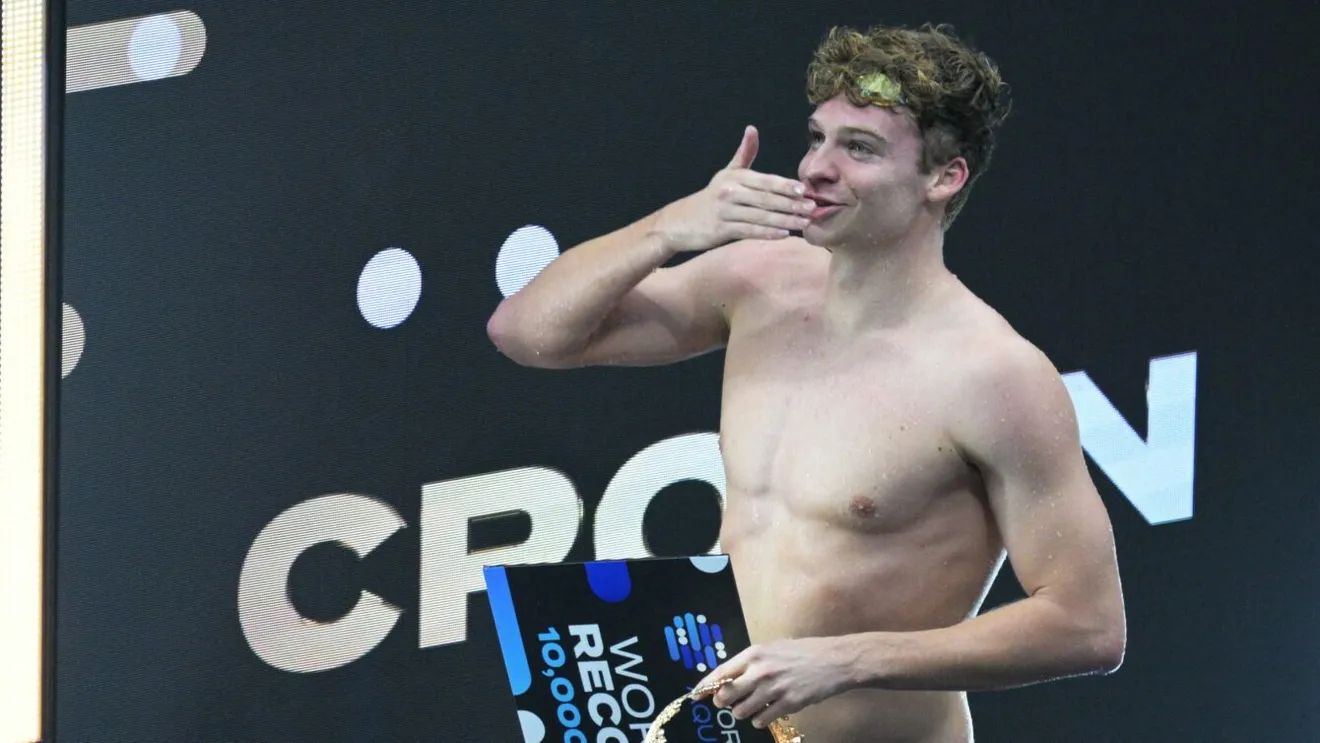 Gata! Leon Marchand vine după medaliile lui David Popovici, dar rezultatele nu-l bagă în sperieți pe român