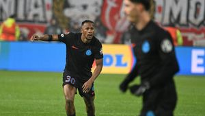 Ngezana, călcat în picioare după ce și-a bătut joc de FCSB: „Crede că e cel mai deștept, că are cea mai frumoasă mașină”