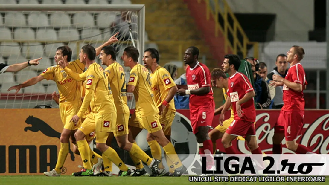 VEZI dialogul incredibil dintre arbitri și jucătorii Ceahlăului,** după golul anulat