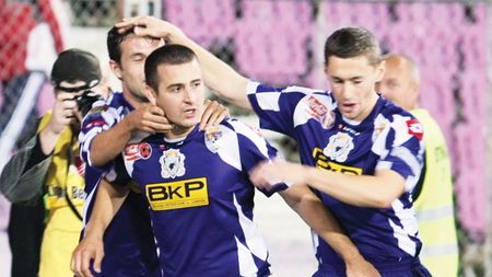 Zicu, peste Gigel Bucur!