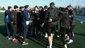 Argeşul s-a reunit cu 20 de jucători şi nicio noutate. Prepeliţă a fost printre absenţi, iar Cătălin Barbu şi-a reziliat contractul