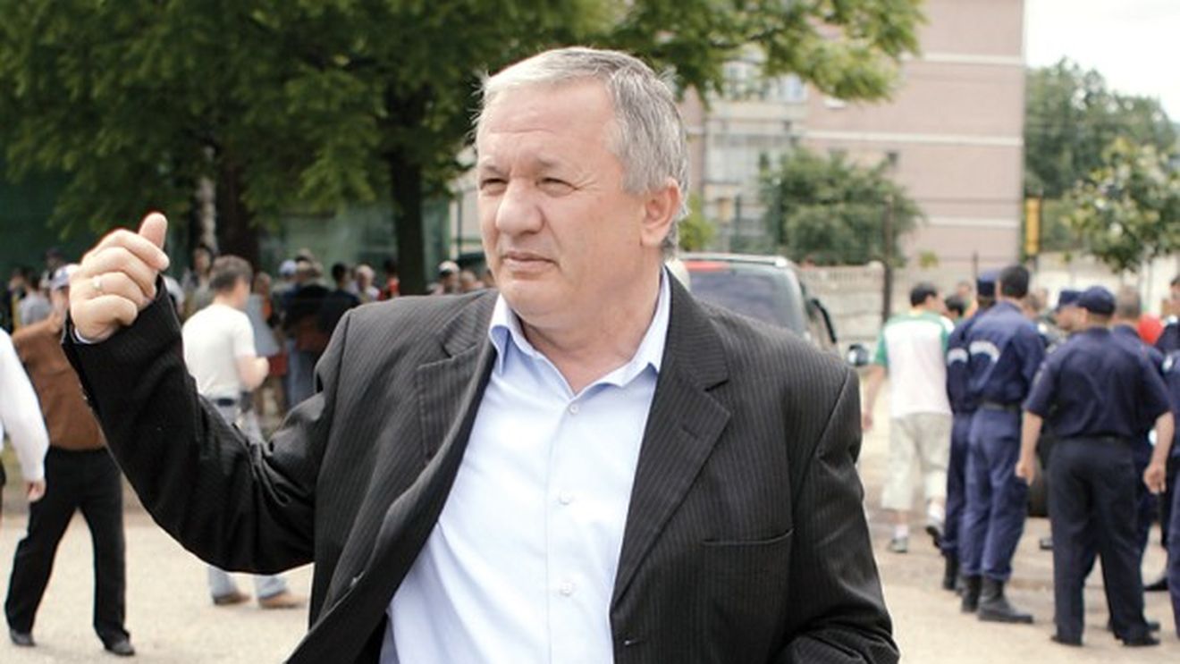 Porumboiu: „Oamenii cu valize să se ducă dracului"