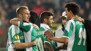 Nici dacă era atacant nu dădea așa bine! :) Cosmin Moți a înscris spectaculos pentru Ludogoreț, în Europa League