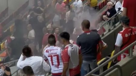 VIDEO Reacţia clubului Farul după ce fanii „marinarilor” au aruncat o torță în tribuna dinamovistă și au rănit o femeie